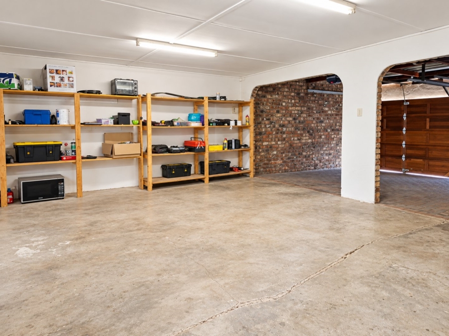 5 Bedroom Property for Sale in Wilgehof Free State